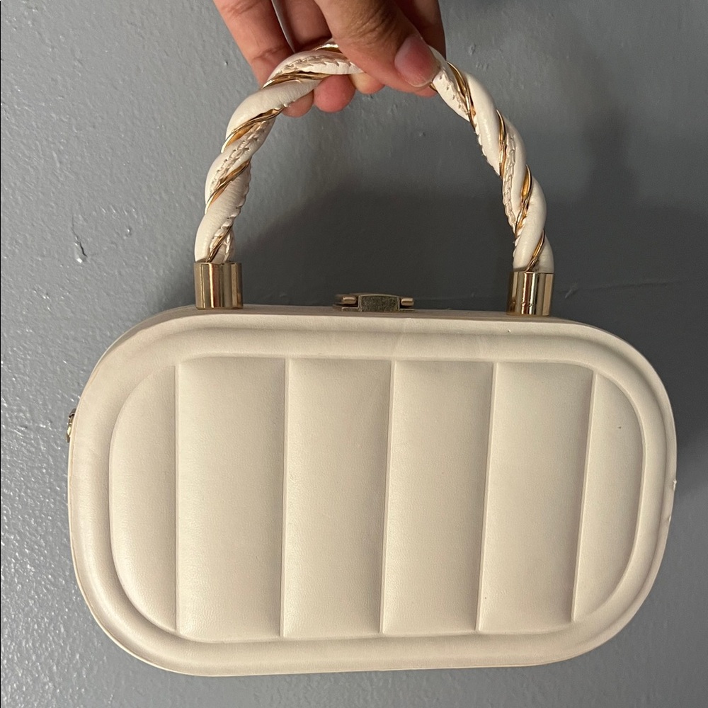 Elegant Cream Handbag